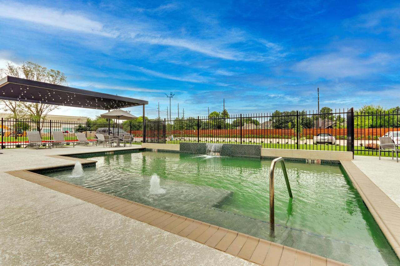 Towneplace Suites By Marriott Houston Northwest Beltway 8 Exterior photo