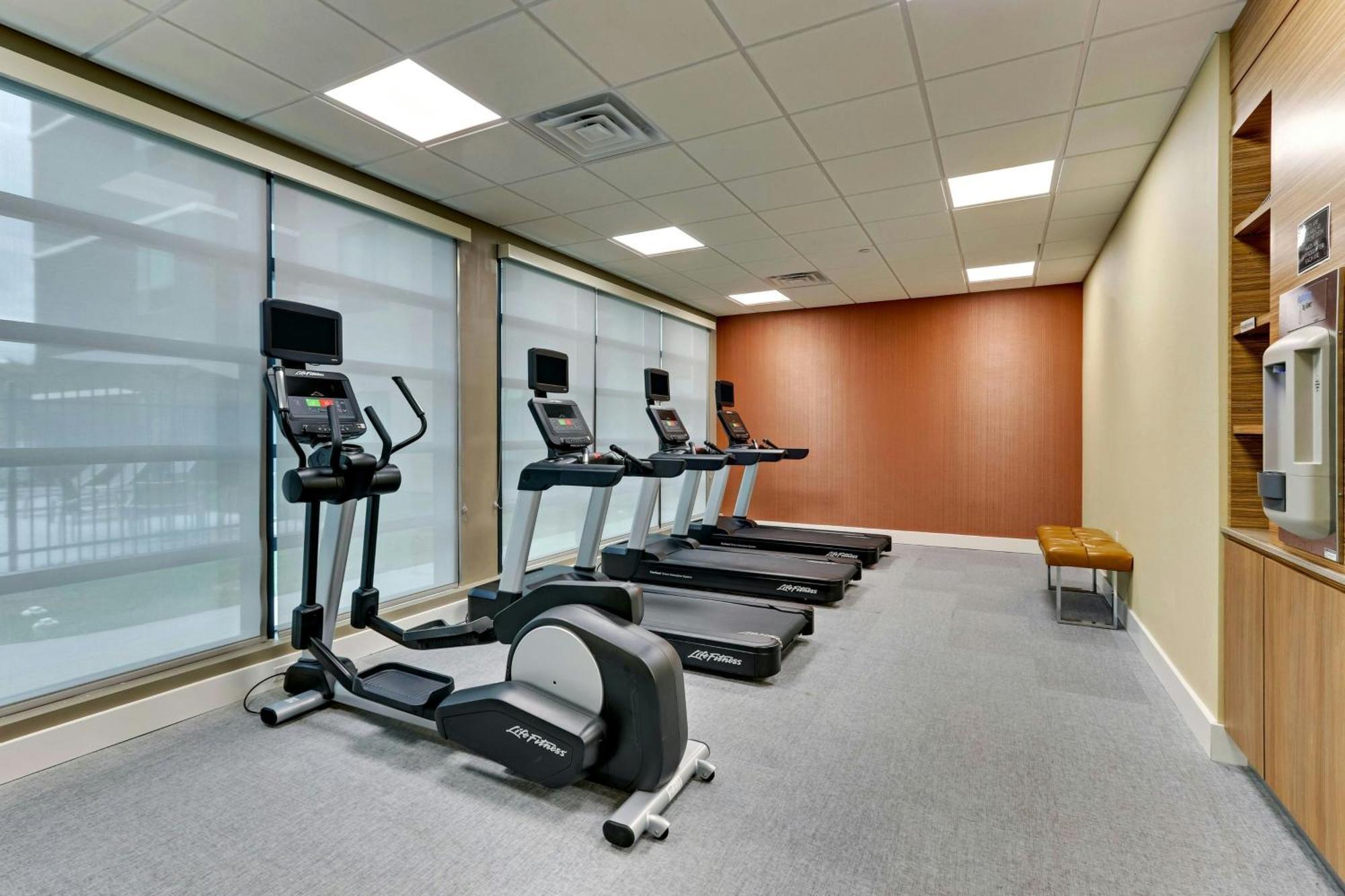 Towneplace Suites By Marriott Houston Northwest Beltway 8 Exterior photo